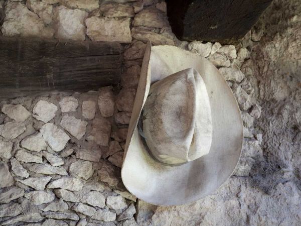 Mexico, Mineral de Pozos Old cowboy hat